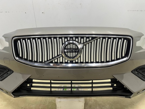 Zderzak przedni Volvo V60 S60 Cross Country 2 II 18r. przód spryski 31690589