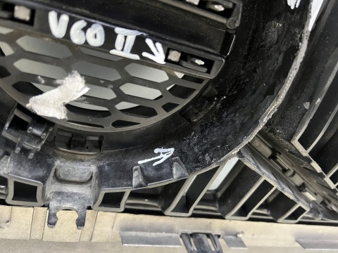 Zderzak przedni Volvo V60 S60 Cross Country 2 II 18r. przód spryski 31690589