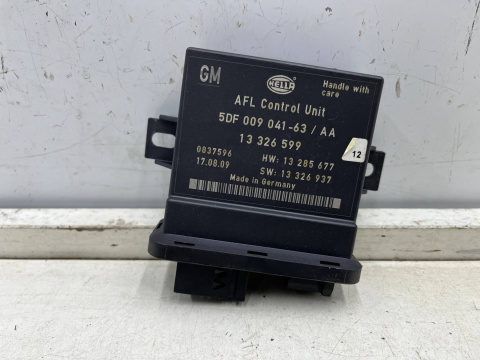 Moduł świateł Opel Insignia Astra J 08-17r. sterownik świateł xenon ksenon komputer 13326599