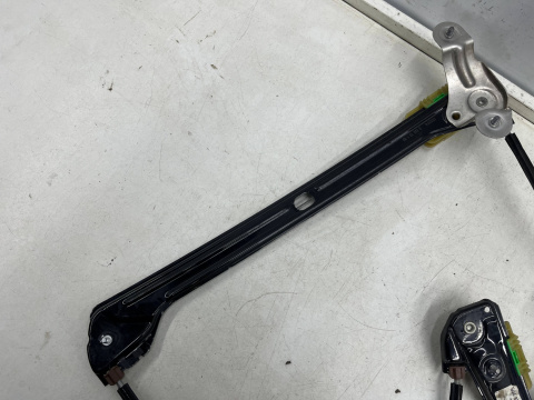 Podnośnik szyb VW Golf 7 VII 12-20r. lewy przedni mechanizm podnoszenia szyb elektryczny silniczek lewy przód 5g4837461g