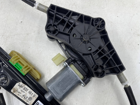 Podnośnik szyb VW Golf 7 VII 12-20r. lewy przedni mechanizm podnoszenia szyb elektryczny silniczek lewy przód 5g4837461g