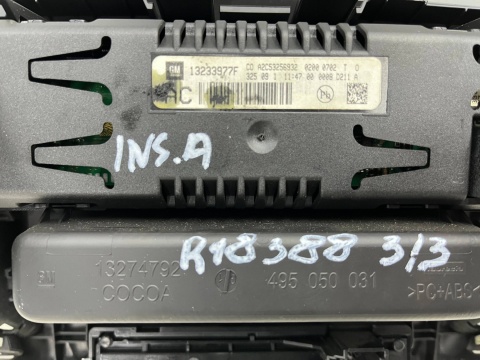 Radio Opel Insignia A 08-17r. tuner CD 300 fabryczny czytnik płyt panel sterowania wyświetlacz komplet 13326328