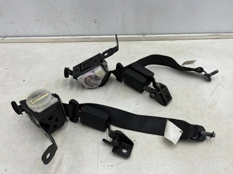 Pas bezpieczeństwa Opel Insignia A 1 I HB sedan 08-17r. lewy prawy tył 13288436