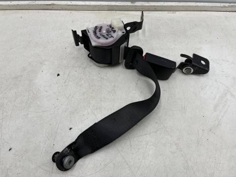 Pas bezpieczeństwa Opel Insignia A 1 I HB sedan 08-17r. lewy prawy tył 13288436