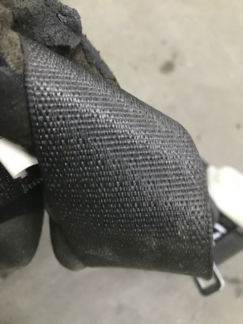 Pas bezpieczeństwa Opel Insignia A 1 I HB sedan 08-17r. lewy prawy tył 13288436