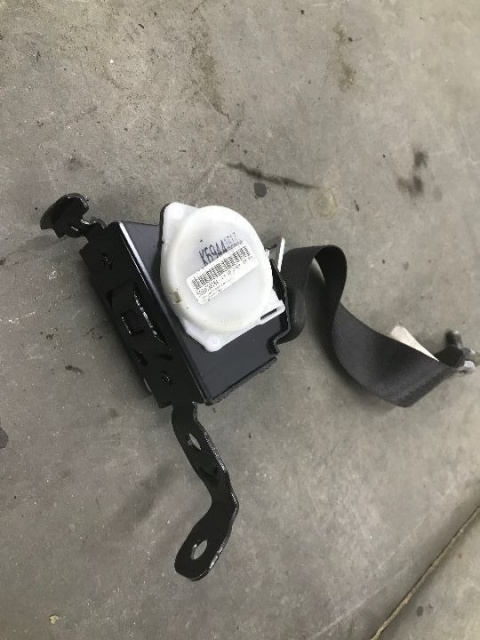 Pas bezpieczeństwa Opel Insignia A 1 I HB sedan 08-17r. lewy prawy tył 13288436