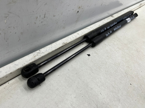 Siłownik Opel Insignia A HB sedan 08-17r. teleskop sprężyna gazowa bagażnika klapy KOMPLET 13324298 