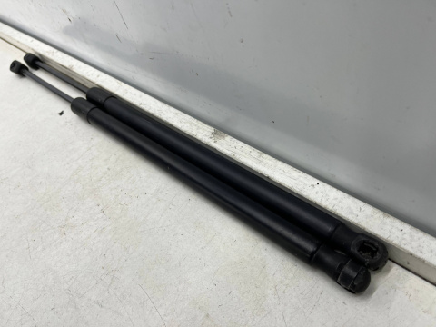 Siłownik Opel Insignia A HB sedan 08-17r. teleskop sprężyna gazowa bagażnika klapy KOMPLET 13324298 