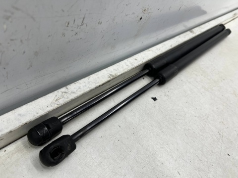 Siłownik Opel Insignia A HB sedan 08-17r. teleskop sprężyna gazowa bagażnika klapy KOMPLET 13324298 