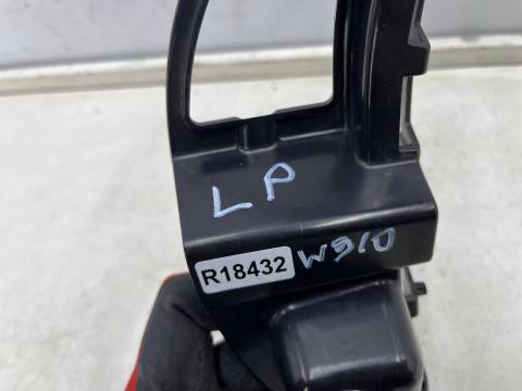 Ślizg Mercedes Sprinter III w907 w910 18r.- lewe przednie mocowanie zderzaka wspornik błotnika lewy przód a9108850400