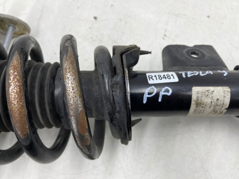 Amortyzator Tesla Model Y 20r.- PRAWY przedni mcpherson sprężyna mocowanie prawy przód 1288368-99-b