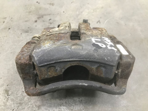 Zacisk hamulcowy Opel Insignia A Saab 9-5 II 08-17r. lewe przednie jarzmo mocowanie na tarcze 295 mm. lewy przód 13219198