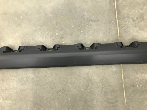 Nakładka progu Suzuki Ignis 3 III 16r.- prawa listwa progowa zewnętrzna próg 77231-62r1