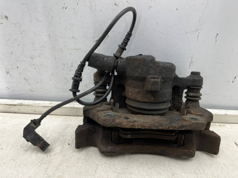 Zacisk hamulcowy Mercedes w168 A-klasa 97-04r. 1.7 CDi DIESEL prawy przedni jarzmo prawy przód tarcza 260mm.