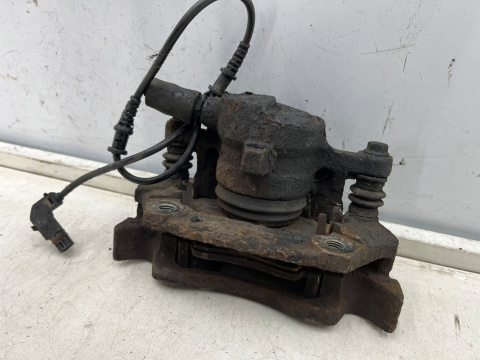 Zacisk hamulcowy Mercedes w168 A-klasa 97-04r. 1.7 CDi DIESEL prawy przedni jarzmo prawy przód tarcza 260mm.