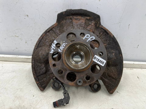 Zwrotnica Mercedes w168 A-klasa 97-04r. 1.7 CDi DIESEL PRAWA przednia piasta z czujnikiem ABS prawy przód