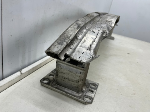 Belka zderzaka Audi TT II 8J 06-14r. przednie wzmocnienie zderzaka przód 8j0807109