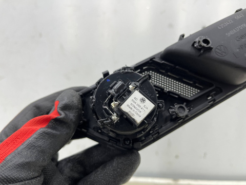 Klamka Vw Tiguan II 5na 2016r.- lewa przednia wewnętrzna rączka uchwyt drzwi z głosnikiem lewy przód 5nb837019l