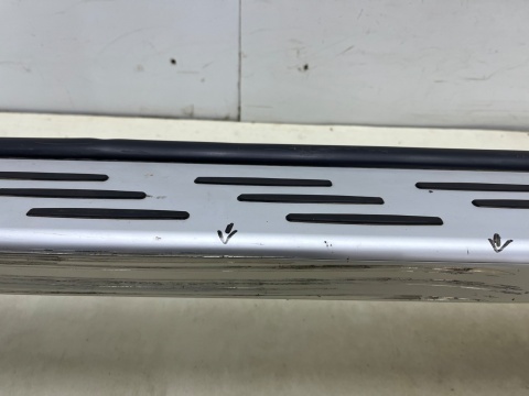 Nakładka progu Renault Captur 2 II 19r.- Mitsubishi ASX 2 II 23r.- PRAWY stopień zewnętrzny oryginalny PRÓG mz315387