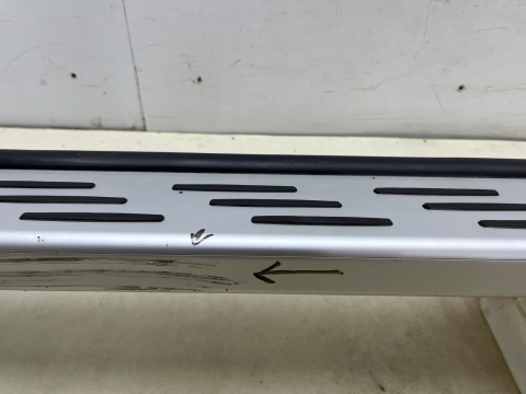 Nakładka progu Renault Captur 2 II 19r.- Mitsubishi ASX 2 II 23r.- PRAWY stopień zewnętrzny oryginalny PRÓG mz315387