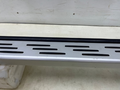 Nakładka progu Renault Captur 2 II 19r.- Mitsubishi ASX 2 II 23r.- PRAWY stopień zewnętrzny oryginalny PRÓG mz315387