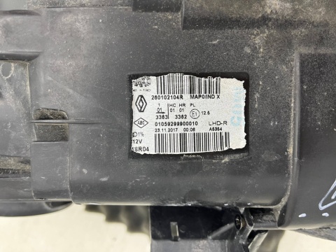 Lampa reflektor Renault Clio 4 IV LIFT 16-20r. PRAWA przednia Europa czarna ramka zwykła prawy przód 260609493r