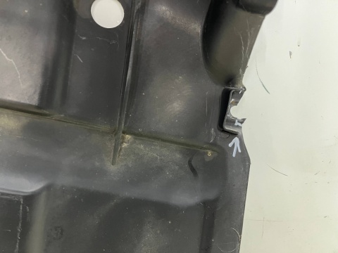 Osłona podwozia Mercedes w222 s-klasa 13-20r. osłona dolna baku zbiornika paliwa tylna płyta ORYGINAL a2226904405