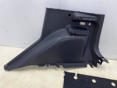 Tapicerka Mitsubishi Colt VI 6 Z30 5Drzwi 04-12r. wykładzina wkład mata dywan boczek boczki bagażnika KOMPLET 