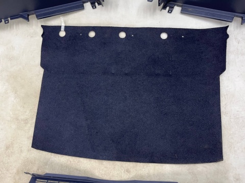 Tapicerka Mitsubishi Colt VI 6 Z30 5Drzwi 04-12r. wykładzina wkład mata dywan boczek boczki bagażnika KOMPLET 