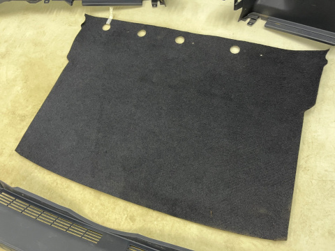 Tapicerka Mitsubishi Colt VI 6 Z30 5Drzwi 04-12r. wykładzina wkład mata dywan boczek boczki bagażnika KOMPLET 