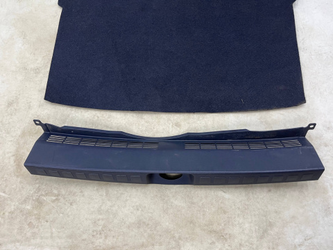 Tapicerka Mitsubishi Colt VI 6 Z30 5Drzwi 04-12r. wykładzina wkład mata dywan boczek boczki bagażnika KOMPLET 