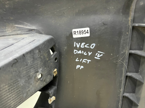 Zderzak przedni Iveco Daily IV 4 19r.- Lift narożnik zderzaka przedni prawy 105802315894EZ