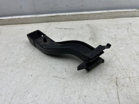 Ślizg Mercedes w212 e-klasa SEDAN 13-20r. lewe tylne dolne mocowanie wspornik uchwyt zderzaka lewy tył a2128852114