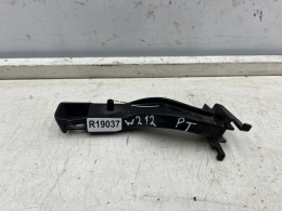 Ślizg Mercedes w212 e-klasa SEDAN 13-20r. prawe tylne dolne mocowanie wspornik uchwyt zderzaka prawy tył a2128852214