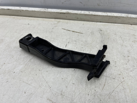 Ślizg Mercedes w212 e-klasa SEDAN 13-20r. prawe tylne dolne mocowanie wspornik uchwyt zderzaka prawy tył a2128852214