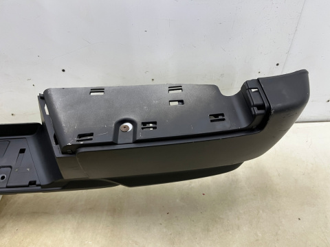 Zderzak tylny Mitsubishi L200 5 V 19r.- Lift tył tylne wzmocnienie belka 6410D647ZZ