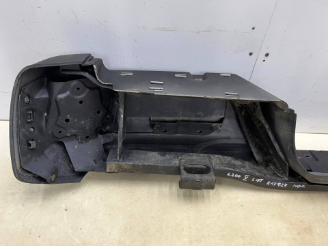 Zderzak tylny Mitsubishi L200 5 V 19r.- Lift tył tylne wzmocnienie belka 6410D647ZZ