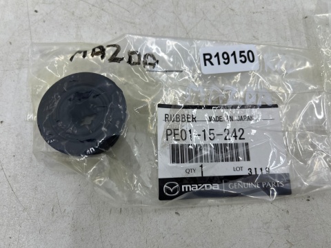 Mocowanie chłodnicy Mazda 2 3 6 CX-3 CX3 CX-9 CX9 CX-5 CX5 12r.- guma poduszka wspornik KOMPLET Oryginalne pe01-15-242