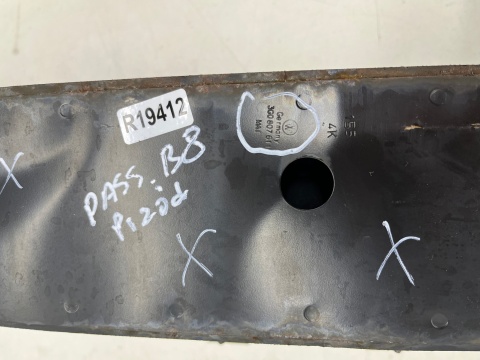 Belka zderzaka VW Passat B8 3G0 14-19r. przedlift przednie wzmocnienie pasa oryginalne przód 3g0807611