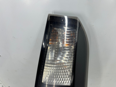 Lampa Opel Meriva A LIFT 05-10r. PRAWA tylna czarna w błotnik z narożnikiem z163 oryginalna prawy tył 13196001