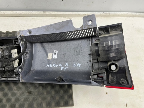 Lampa Opel Meriva A LIFT 05-10r. PRAWA tylna czarna w błotnik z narożnikiem z163 oryginalna prawy tył 13196001