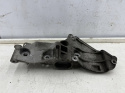 Łapa silnika Renault Megane 2 II Scenic 2 II 02-09r. 1.6 16V Benzyna mocowanie alternatora 8200365097