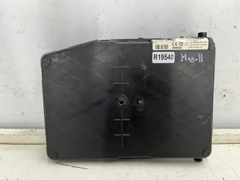 Moduł Renault Megane 2 II Scenic 2 II 02-09r. sterownik BSI skrzynka bezpieczników 8200606830 