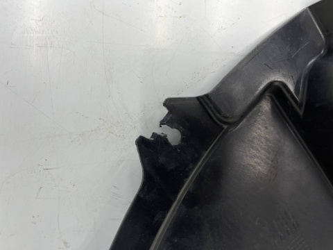 Nadkole BMW 2 U06 M-pakiet 21r.- LEWY przedni trójkąt pod zderzak osłona lewy przód 8498451