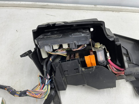 Skrzynka bezpieczników Renault Megane 2 II 02-09r. 1.6 16V Benzyna moduł obudowa pokrywa zaślepka 8200481867-G 8200356339