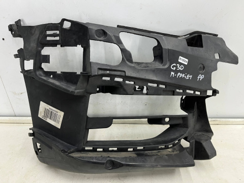 Ślizg BMW 5 G30 G31 M-PAKIET 17-20r. przedlift prawe przednie mocowanie zderzaka halogenu wspornik 8064968