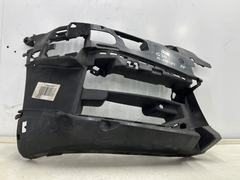 Ślizg BMW 5 G30 G31 M-PAKIET 17-20r. przedlift prawe przednie mocowanie zderzaka halogenu wspornik 8064968