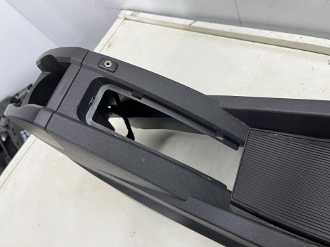 Tunel środkowy Opel Meriva A 03-10r. uchwyt na kubki