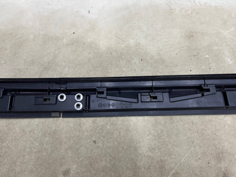 Nakładka progu Mazda CX-5 II CX5 II 17r.- LEWA listwa progowa zewnętrzna dolna próg kb7w-51pr1 kb7w-51ps1