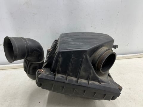 Obudowa filtra powietrza Opel Meriva A 03-10r. 1.4b 1.6b benzyna 13270915